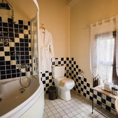 April Rodos Traditional - Adults Only Hotelli 4*
